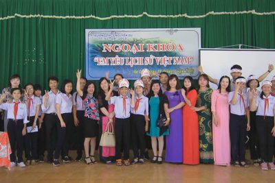 Tổ Sử-Địa-GDCD Trường THCS Nguyễn Du tổ chức buổi ngoại khóa “Em yêu lịch sử Việt Nam”